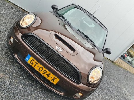 Mini Mini Cabrio - 1.6 Cooper Chili AIRCO CAMERA LEDER START/STOP 6BAK STOELVERW. SUITVOERING Lm17