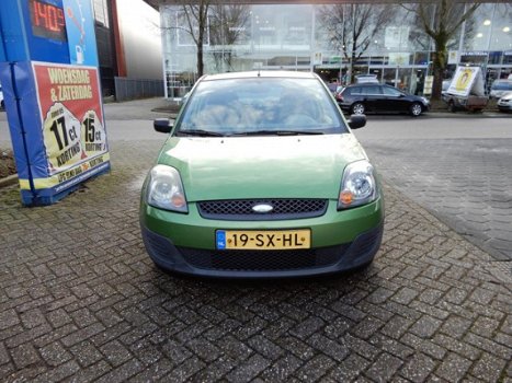 Ford Fiesta - 1.3-8V Champion Airco - 1