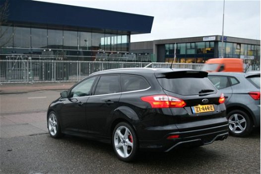 Ford Focus Wagon - 1.6 EcoBoost Titanium Individual Styling Pack - 1