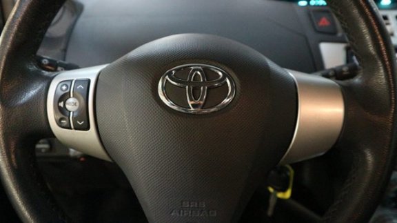 Toyota Yaris - 1.3 VVTi Executive MMT Automaat, Leer Navi Trekhaak - 1