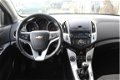 Chevrolet Cruze - 1.8 LT Dealer onderhouden 6 mnd garantie - 1 - Thumbnail