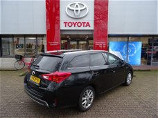 Toyota Auris Touring Sports - 1.8 Hybrid Lease / Naviagtie / Panoramadak / Parkeercamera / Bluetooth