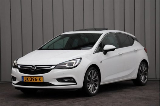 Opel Astra - 1.4 Innovation 150PK 6-Bak Leder Schuifdak Navi Stoelverw. Led-Xenon 2016 - 1