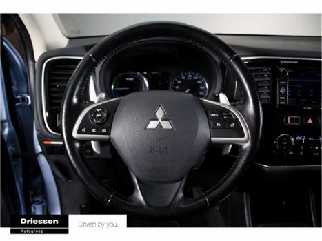 Mitsubishi Outlander - 2.0 PHEV Instyle (Trekhaak afneembaar - Navigatie) - 1