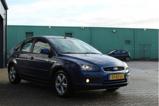 Ford Focus - 1.8-16V Ambiente Flexifuel (126pk) Navi /Airco /Cruise /Elek. pakket /Radio-CD /Stoelve - 1