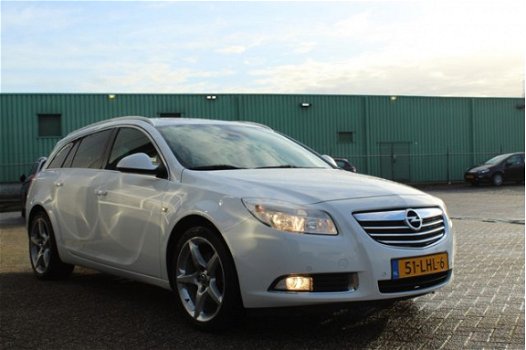 Opel Insignia Sports Tourer - 1.6 T Cosmo (180pk) Navi /Climat /Cruise /Elek. pakket /Radio /Bluetoo - 1