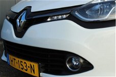Renault Clio Estate - 0.9 TCe Night&Day (90pk) Navi/ Airco/ Cruise/ Elek. pakket/ Isofix/ Bluetooth/