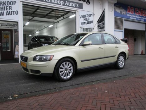 Volvo S40 - 2.4 Kinetic Clima - 1