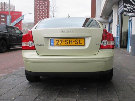 Volvo S40 - 2.4 Kinetic Clima - 1