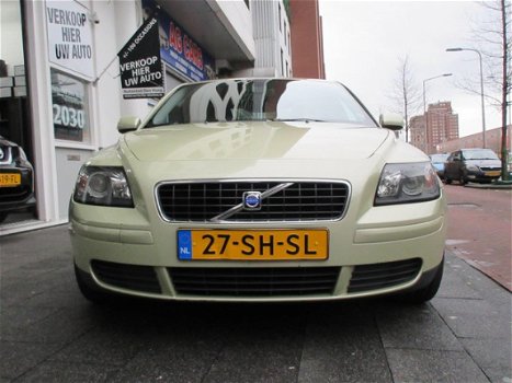 Volvo S40 - 2.4 Kinetic Clima - 1