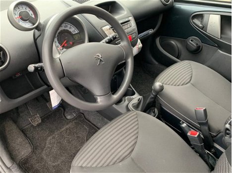 Peugeot 107 - 1.0 Active airco/5deur/trekhaak - 1