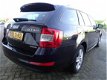 Skoda Octavia Combi - 1.6 TDI Greenline Businessline van 1ste eig. met parkeersensoren en navigatie - 1 - Thumbnail