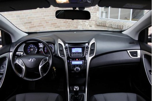 Hyundai i30 - 1.6 GDI Go 2014, LMV, PDC, Bluetooth, Cruise control, Getinte ramen, 33.981km etc - 1