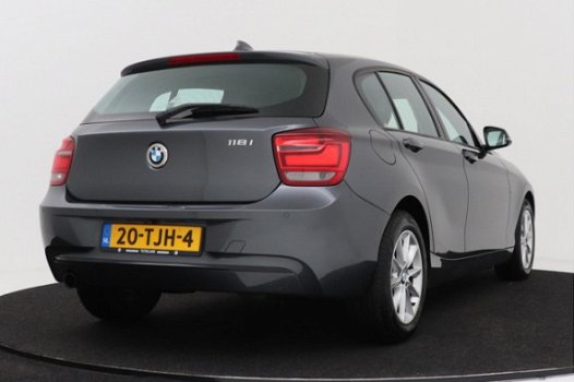 BMW 1-serie - 118i Business Sport | Leer | Sportstoelen | Xenon | Breed scherm - 1