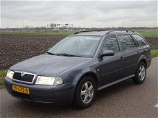 Skoda Octavia Combi - 1.6 COMFORT ECC/TREKHAAK/CRC/LMV