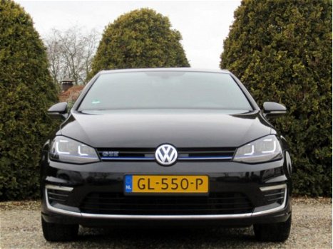 Volkswagen Golf - 1.4 TSI GTE / Navi / 18 inch - 1