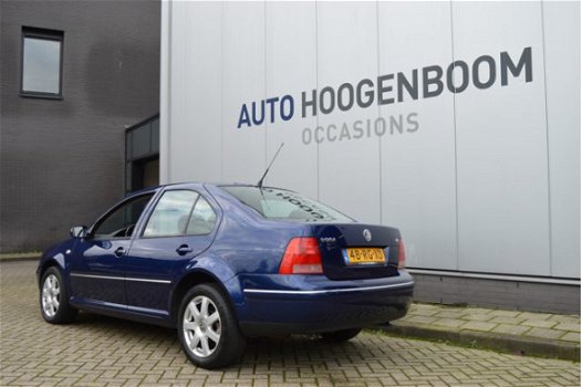 Volkswagen Bora - 1.6-16V Turijn - 1