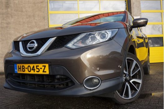 Nissan Qashqai - 1.6 dCi Tekna 4WD BJ2014 LED V+A | LMV19