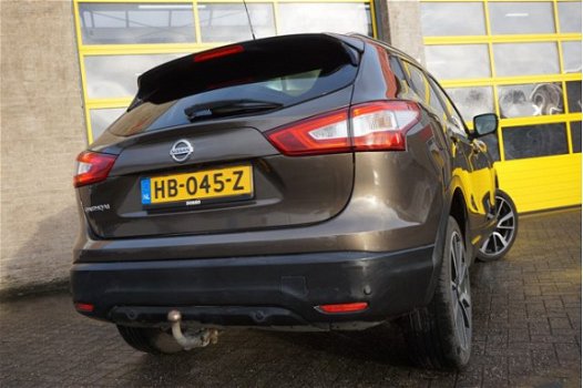 Nissan Qashqai - 1.6 dCi Tekna 4WD BJ2014 LED V+A | LMV19