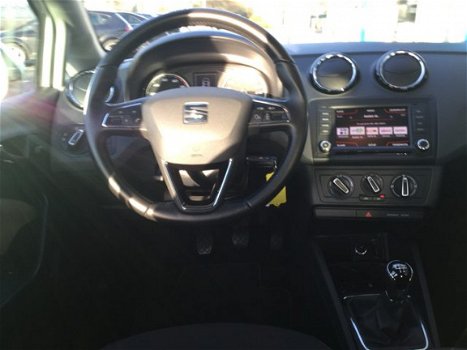 Seat Ibiza - 1.0 EcoTSI Style Connect / NAVI/ FULL-LINK/ 16'' LMV/ 5-DRS/ AIRCO/ NIEUW DOOR ONS GELE - 1