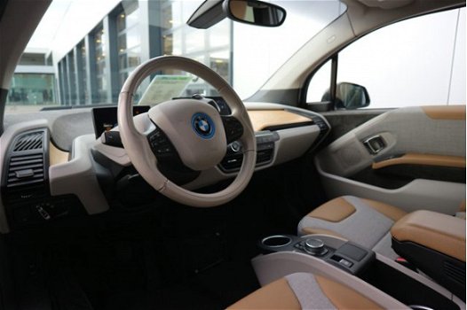 BMW i3 - Basis 22 kWh/ incl. BTW / Panoramadak - 1