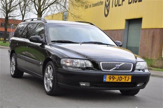 Volvo V70 - 2.3 T-5 Geartr. C.L AUTOMAAT AIRCO/LEDER/CRUISE NETTE YOUNGTIMER - 1