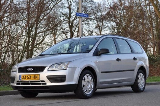 Ford Focus Wagon - 1.6 TDCI Trend AIRCO/CRUISE NETTE AUTO - 1