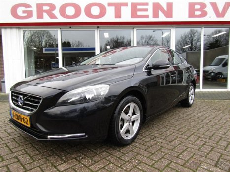 Volvo V40 - 2.0 D4 Momentum Business - 1