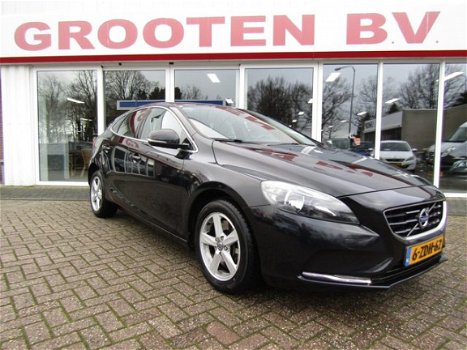 Volvo V40 - 2.0 D4 Momentum Business - 1