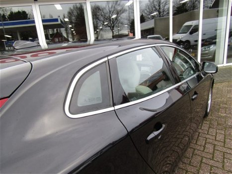 Volvo V40 - 2.0 D4 Momentum Business - 1