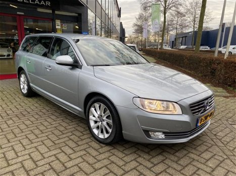 Volvo V70 - 2.0 D4 Nordic+ 180Pk Leer Navi Standkachel - 1