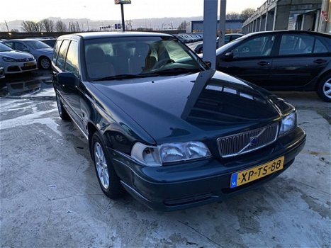 Volvo V70 - 2.5 - 1