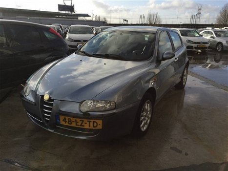 Alfa Romeo 147 - 1.6 T.Spark 16V - 1