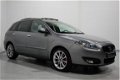 Fiat Croma - 2.4 JTD Emotion 200 pk Automaat, Panoramadak, Lederen Bekleding, Climate Control - 1 - Thumbnail