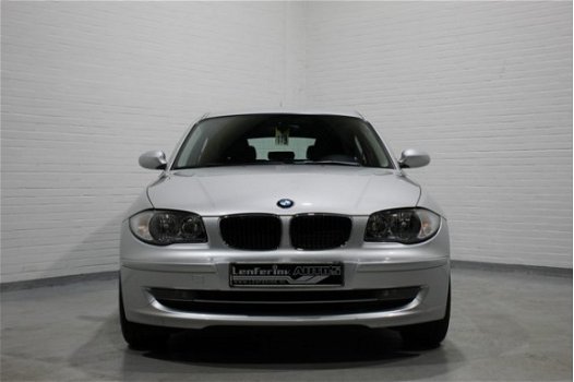 BMW 1-serie - 118i Business Line 143 pk, Airco, Cruise, Multifunctioneel stuur, Regensensor, NL auto - 1