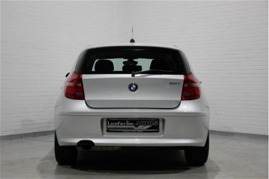 BMW 1-serie - 118i Business Line 143 pk, Airco, Cruise, Multifunctioneel stuur, Regensensor, NL auto - 1