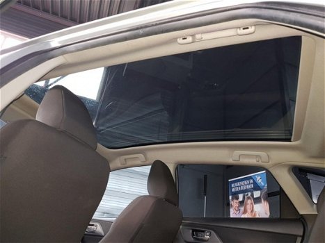 Toyota Auris - Auris 1.8 Hybrid Automaat Panoramadak Navi Camera - 1