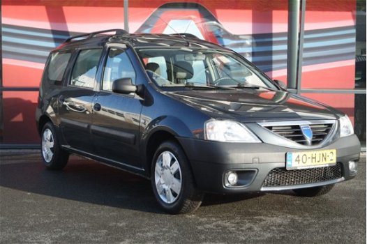 Dacia Logan MCV - 1.6-16V Lauréate AIRCO /RADIO CD /TREKHAAK / - 1