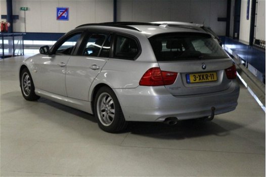 BMW 3-serie Touring - 318d Luxury Line PANO / XENON / NIEUWE NAVI / FACELIFT - 1