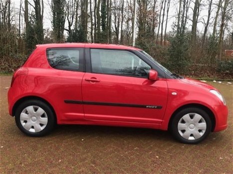 Suzuki Swift - SPORT 2 JAAR APK--AIRCO--NETTE AUTO - 1