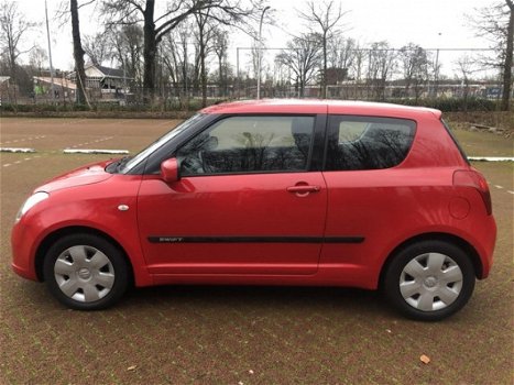 Suzuki Swift - SPORT 2 JAAR APK--AIRCO--NETTE AUTO - 1