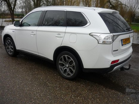 Mitsubishi Outlander - 2.0 PHEV Instyle X-Line - 1