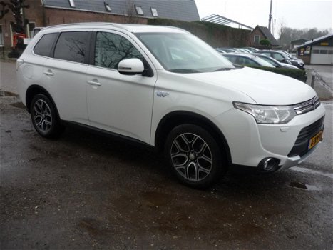 Mitsubishi Outlander - 2.0 PHEV Instyle X-Line - 1