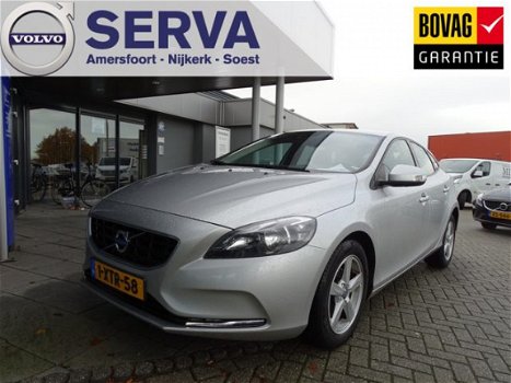 Volvo V40 - D2 Kinetic Business Pack Connect - 1