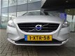 Volvo V40 - D2 Kinetic Business Pack Connect - 1 - Thumbnail