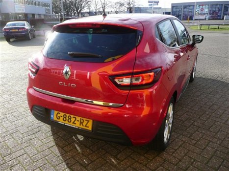 Renault Clio - TCe 90 Intens RIJKLAAR PACK EASY LIFE, R-LINK NAVIGATIE - 1