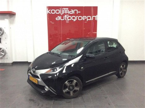 Toyota Aygo - 1.0 VVT-i 69pk 5D x-clusiv + Navigatie - 1