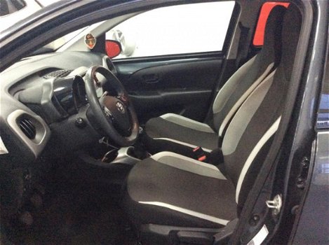 Toyota Aygo - 1.0 VVT-I 5DR X-PLAY + PLAY PAKKET - 1