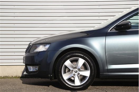 Skoda Octavia Combi - 1.2 TSI 110pk Greentech Ambition Business 25 - 1