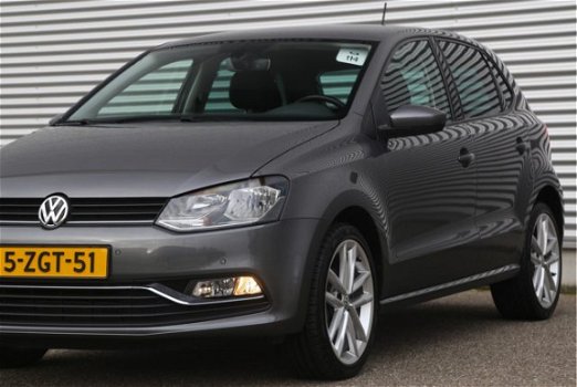 Volkswagen Polo - 1.2 TSI 90pk Highline Telefoon Climatronic 17'' LMV 114 - 1